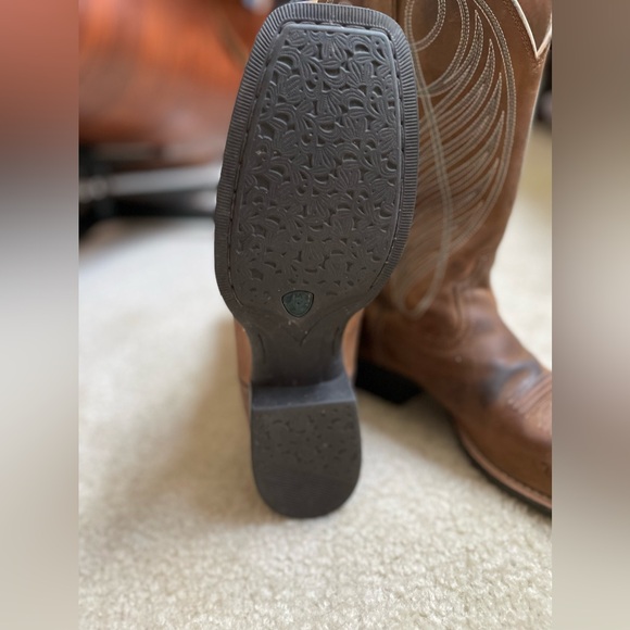 Woman’s Ariat square toe boots 91/2 - Picture 5 of 7